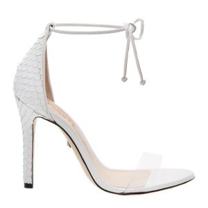 ✨NWT✨ SCHUTZ Josseana 2 Sandal in White
